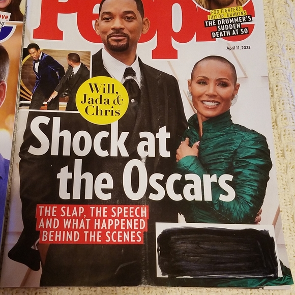 Two magazines 1 People Magazine April 4, 2022 issue1 People Magazine Apr - Picture 10 of 12